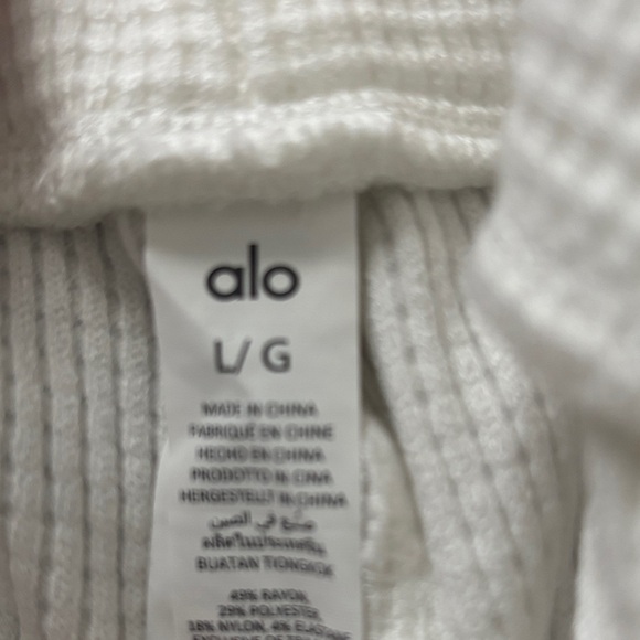 NWOT ALO Ivory Waffle Weekend Escape Joggers - Picture 2 of 3